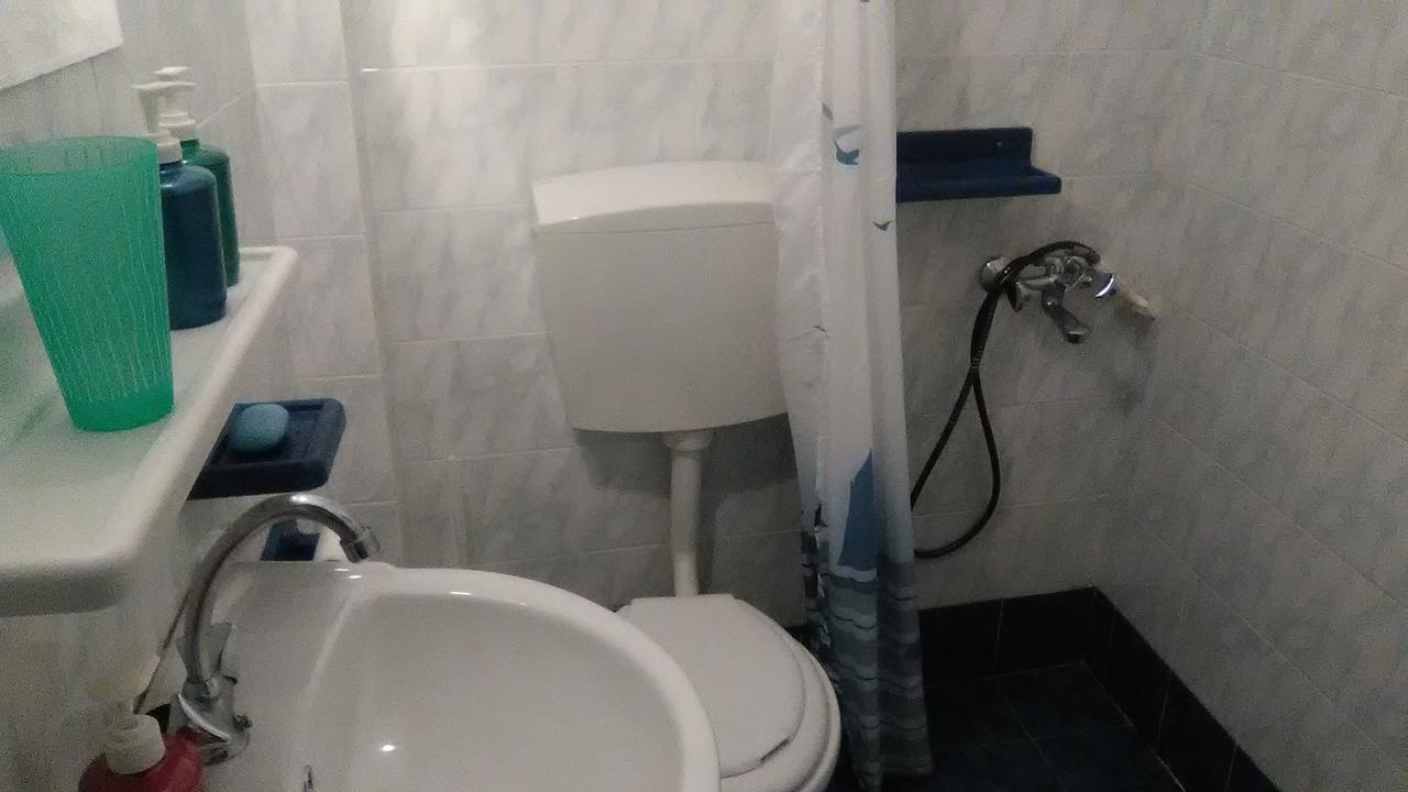 Hotel Victoria 卡拉内拉 外观 照片